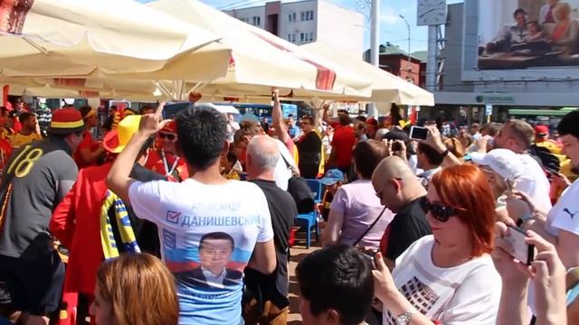 Бельгийские болельщики в городе К. смотреть онлайн