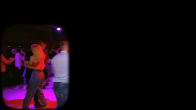 1. Vampires on the dance flor. Dance humor смотреть онлайн