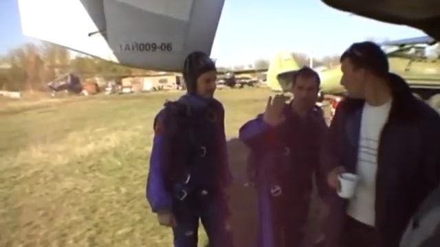Kirill's first skydive смотреть онлайн