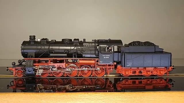 BR 58 1919 (DB) H0 Güterzug - Dampflokomotive Baureihe 58 Roco 43326 - Smartrail