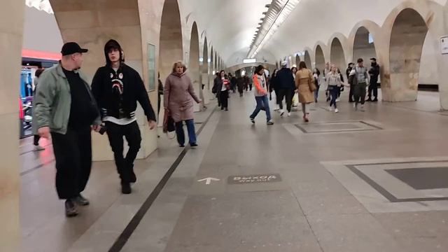станция метро Кузнецкий мост #метро смотреть онлайн