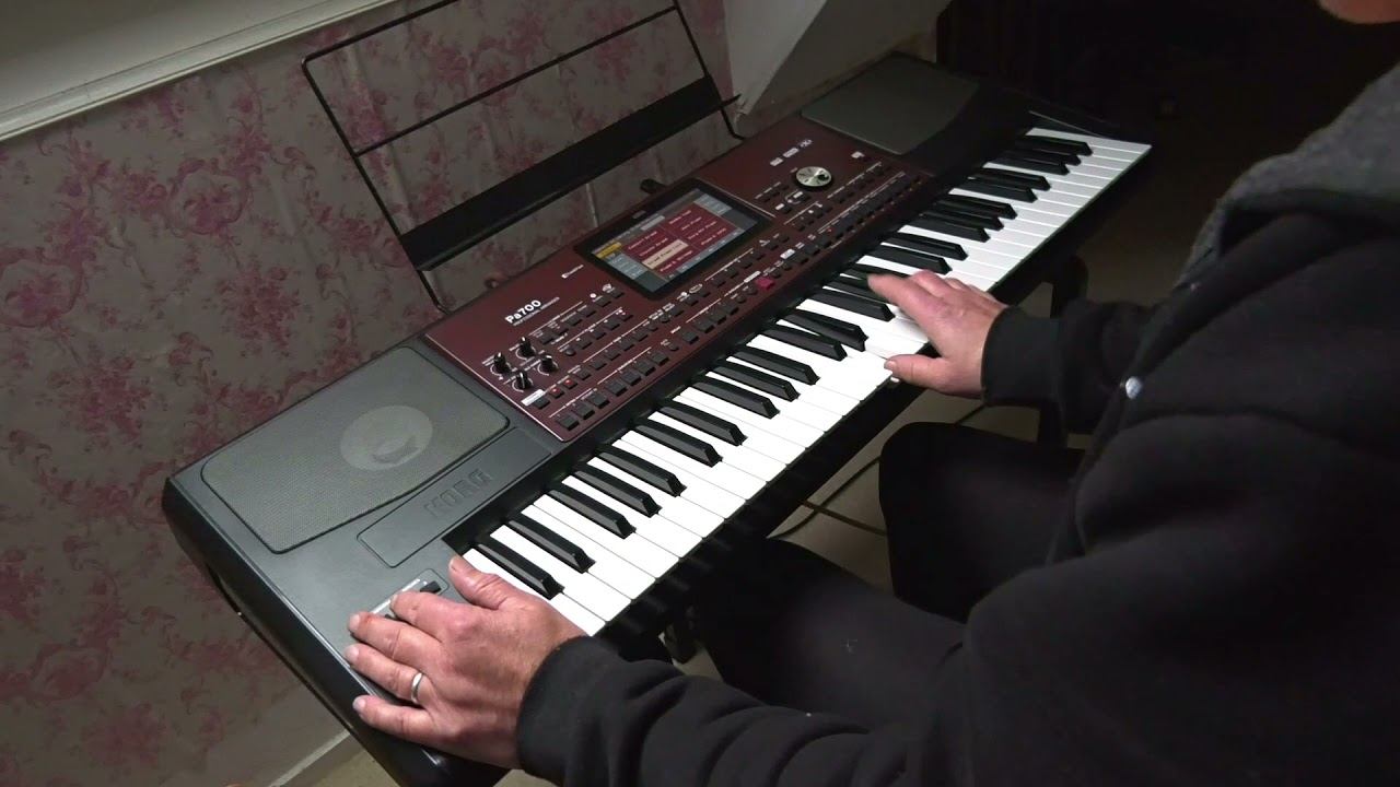 KORG PA 700 смотреть онлайн
