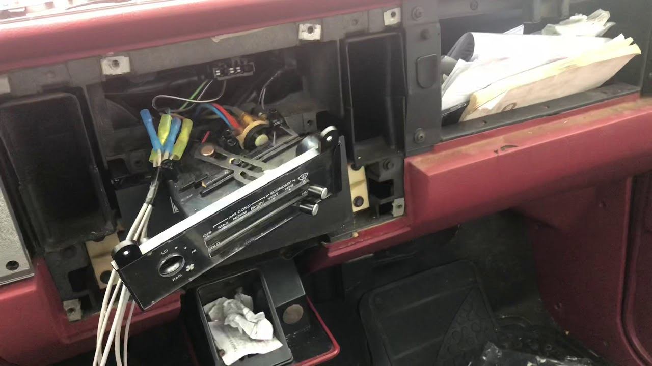 Replacing blower motor, resistor, relay , control switch AND electrical unit in dash CHEVY S10 смотреть онлайн