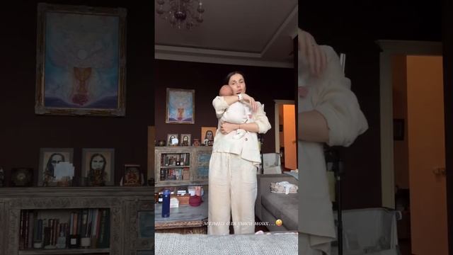 Сати Казанова снялась с крошкой-дочкой на руках смотреть онлайн