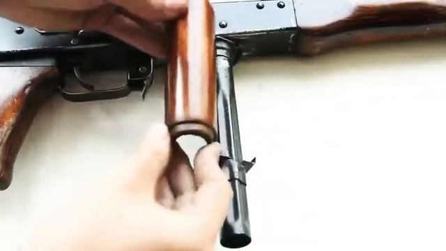 Gun Features Hidden Ak 47 ❣ смотреть онлайн