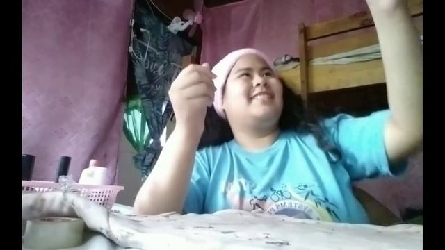 Applying Nail Polish Tutorial By A Non-Professional Student смотреть онлайн