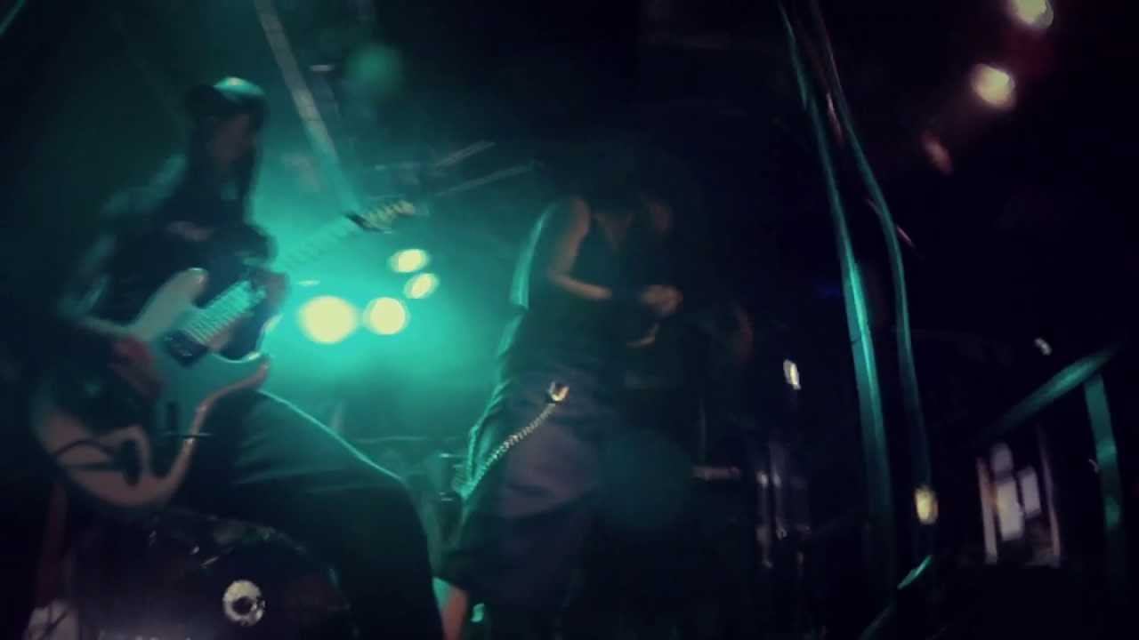 Quake the Earth & King Chrome [On Tour 2013] смотреть онлайн