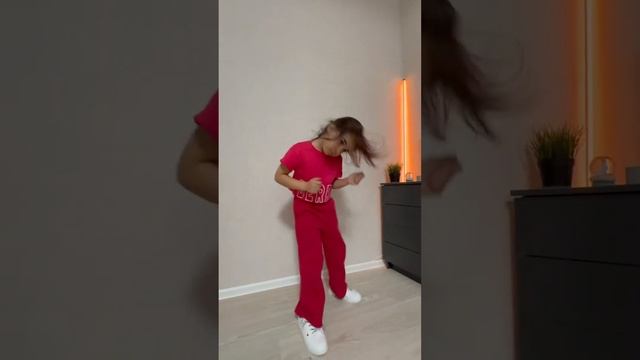 #Моника_патимейкер вошла в чат #дворяночка #тренд #новыйтренд #моникапитомцыикоманда #топ #лав смотреть онлайн