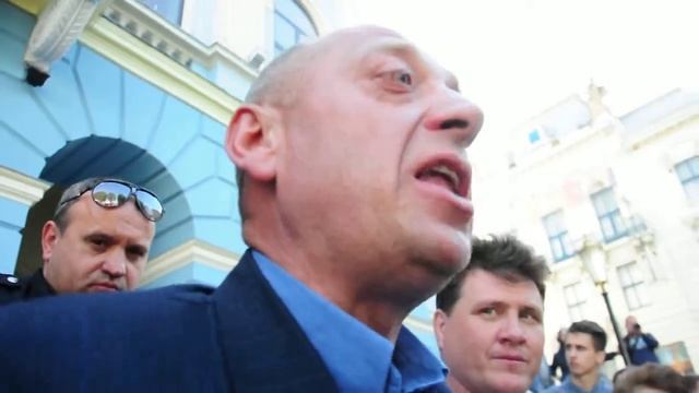 Михайлішин цілувався з бабусями на очах дружини смотреть онлайн