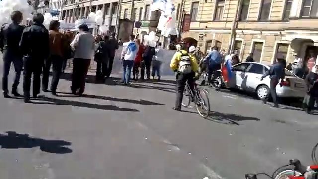 Первомайская велоколонна марша "Требуем перемен"-3 смотреть онлайн