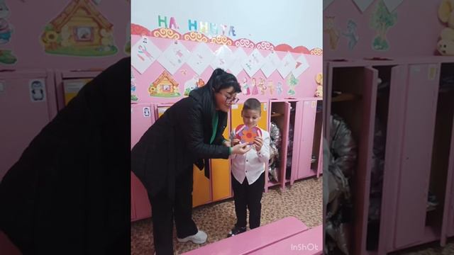 Акция в средней группе «Сердце маме я дарю», посвящённая празднованию Дня матери. смотреть онлайн