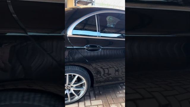 220d 4Matic 2021 год Декабрь, Дилерская машина смотреть онлайн