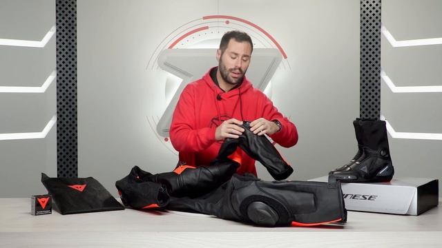 REVIEW mono DAINESE LAGUNA SECA 5, ¡perfecto para circuito! TOPE DE GAMA 🔝 смотреть онлайн