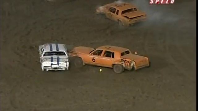 TEAM DEMOLITION DERBY ON THE EDGE смотреть онлайн