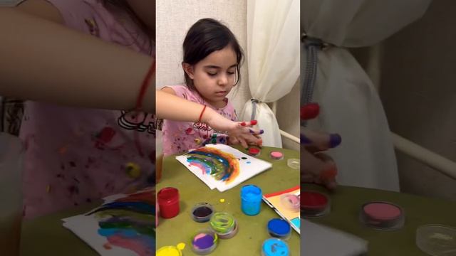 Когда все можно))) #рисование #рисуемруками #рисуемсами #рисуемвместе #тренды #painting #monicaajami смотреть онлайн