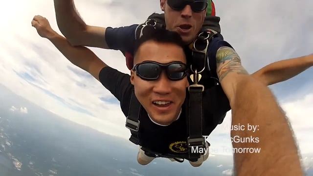 Thomas Hecht skydive смотреть онлайн