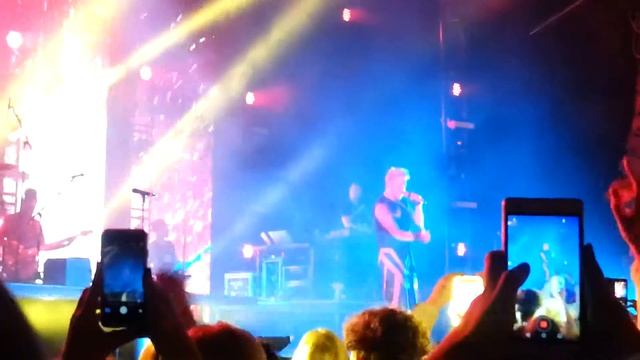 Adam Lambert 2.5.2016 Vienna - Welcome to the show смотреть онлайн