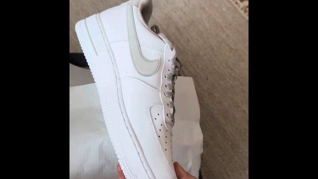Nike Air Force 1 '07 White/Reflect Silver/Light Iron Ore смотреть онлайн