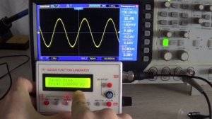 Генератор начального уровня FG-100. Для звуковых частот