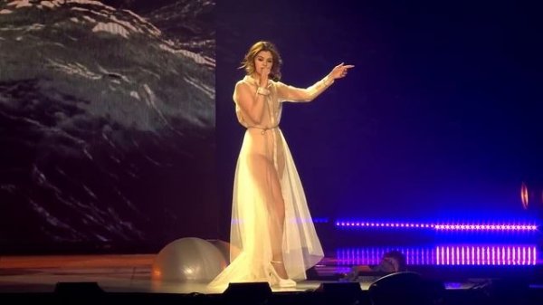 Selena Gomez🤩 Feel Me (Live from the Revival Tour) Селена Гомес поётся очень великолепный😍😍😍