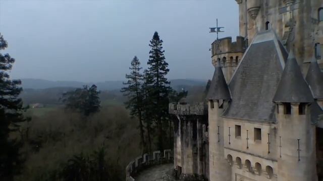 Замок Бутрон (Castillo de Butron),Испания. смотреть онлайн