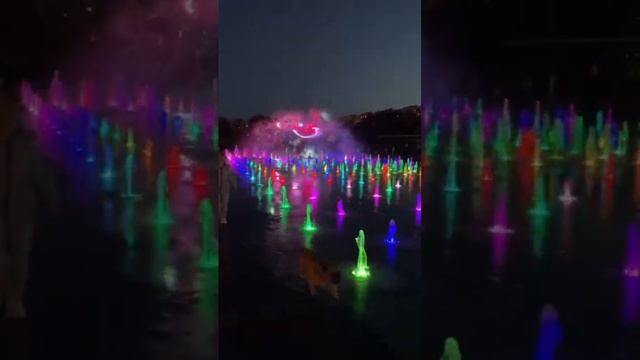 Поющие фонтаны 5d голограмма санкт- петербург#shorts смотреть онлайн