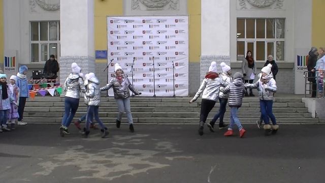 Масленица. исп. группа Доминанта. студия Конфетти смотреть онлайн