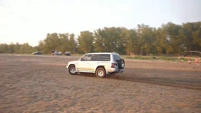 Павлодар, паджеро на пляже смотреть онлайн