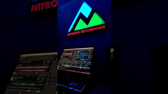 NITROUS - Mash Up смотреть онлайн