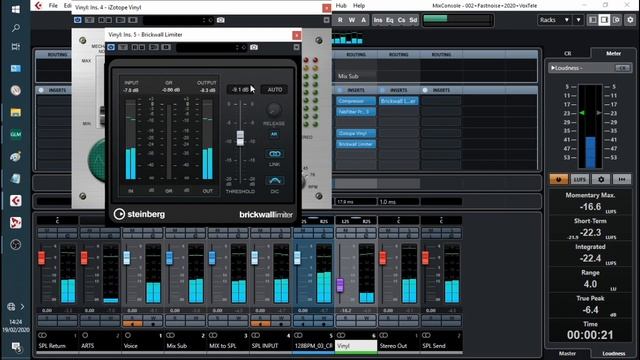 Adding Texture & Size to Vocals with Izotope Vinyl (Free Plugin) (Fast Noise Thursday Ep10) смотреть онлайн