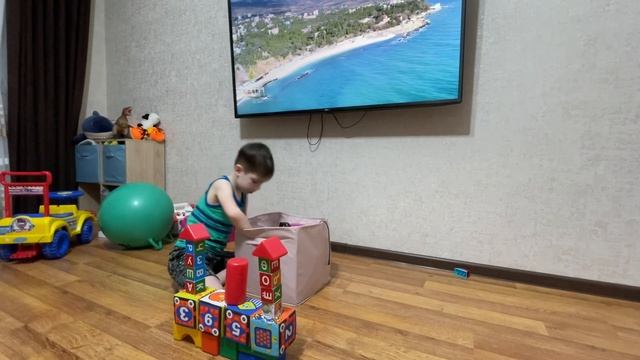 Марк строит замок! смотреть онлайн