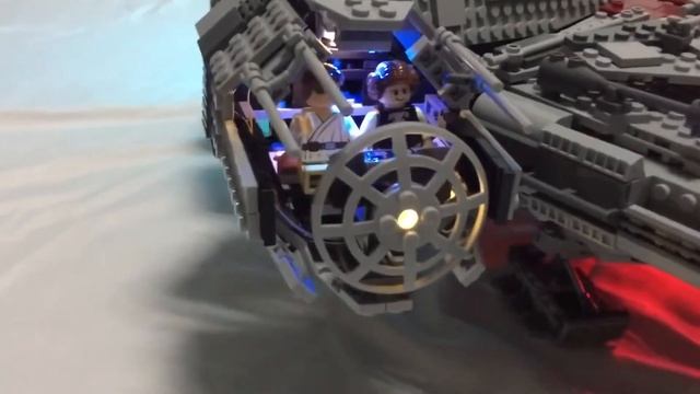 LEGO Millennium Falcon 10179 Light Kit смотреть онлайн