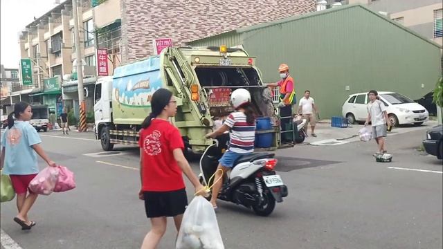 台南垃圾車#39 仁德2-1路線 276-TQ(回收車743-N3) 沿路收運 смотреть онлайн
