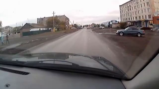 Три Д^бил^ за рулём... смотреть онлайн
