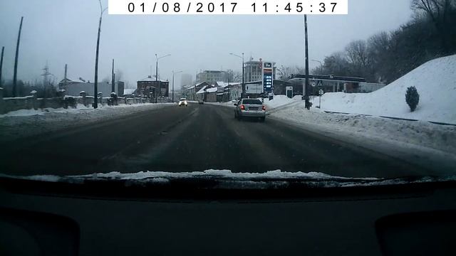 Кусок льда по лобовому стеклу смотреть онлайн