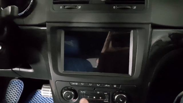 Skoda Yeti установка планешета вместо магнитолы смотреть онлайн