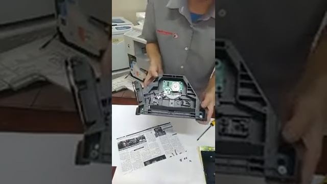 Tutorial on How to Clean Laser Unit of Canon IR2525 / 2530 / 2535 / 2545 Series. смотреть онлайн