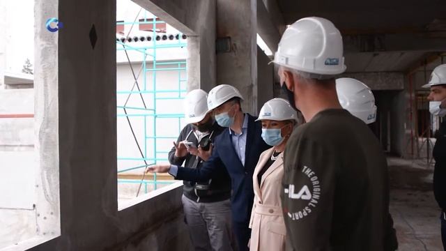 НА ДРЕВЛЯНКЕ ПОЛНЫМ ХОДОМ ИДЕТ СТРОИТЕЛЬСТВО НОВОЙ ШКОЛЫ смотреть онлайн