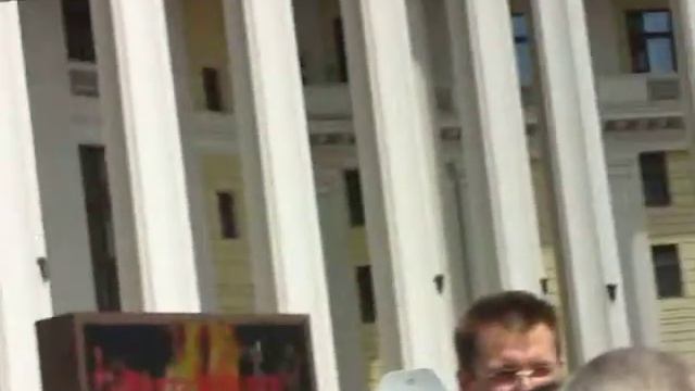 Метро Достоевская - прибыл Ю.М. Лужков смотреть онлайн