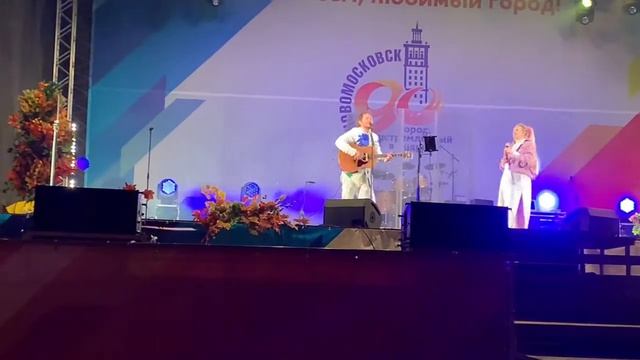 Кавер группа Зарядка живой звук смотреть онлайн