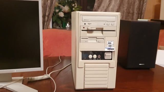 486SX 25MHz / 8MB / 810 MB HDD смотреть онлайн