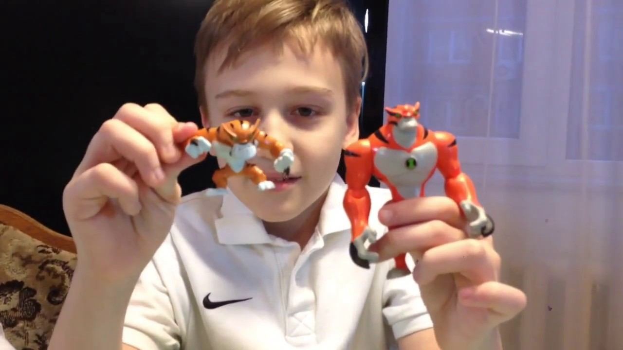 Играем в игрушки из серии Ben 10.Play with toys from the Ben 10 смотреть онлайн