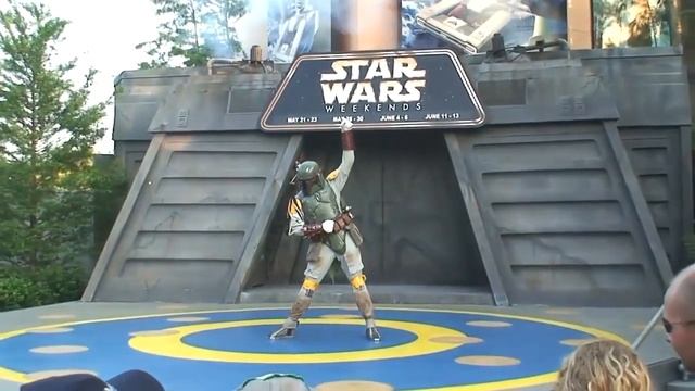Boba Fett dances to Knockout смотреть онлайн