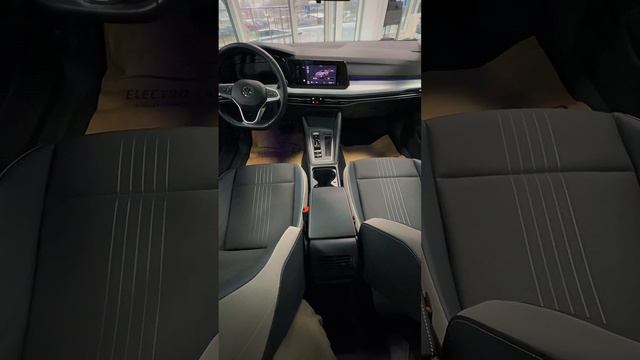 VW GOLF 8. Автомобиль с пробегом в наличии смотреть онлайн