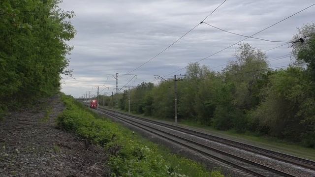 "Два ЭП2К" Электровоз ЭП2К-399 с поездом 049Й Самара-Москва и ЭП2К-430 с поездом 118С Адлер-Самара смотреть онлайн