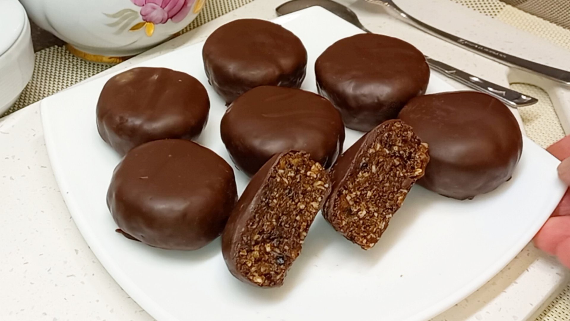 УЖЕ ГОД КОНФЕТЫ В МАГАЗИНЕ НЕ ПОКУПАЮ! Готовлю из овсянки по этому рецепту смотреть онлайн