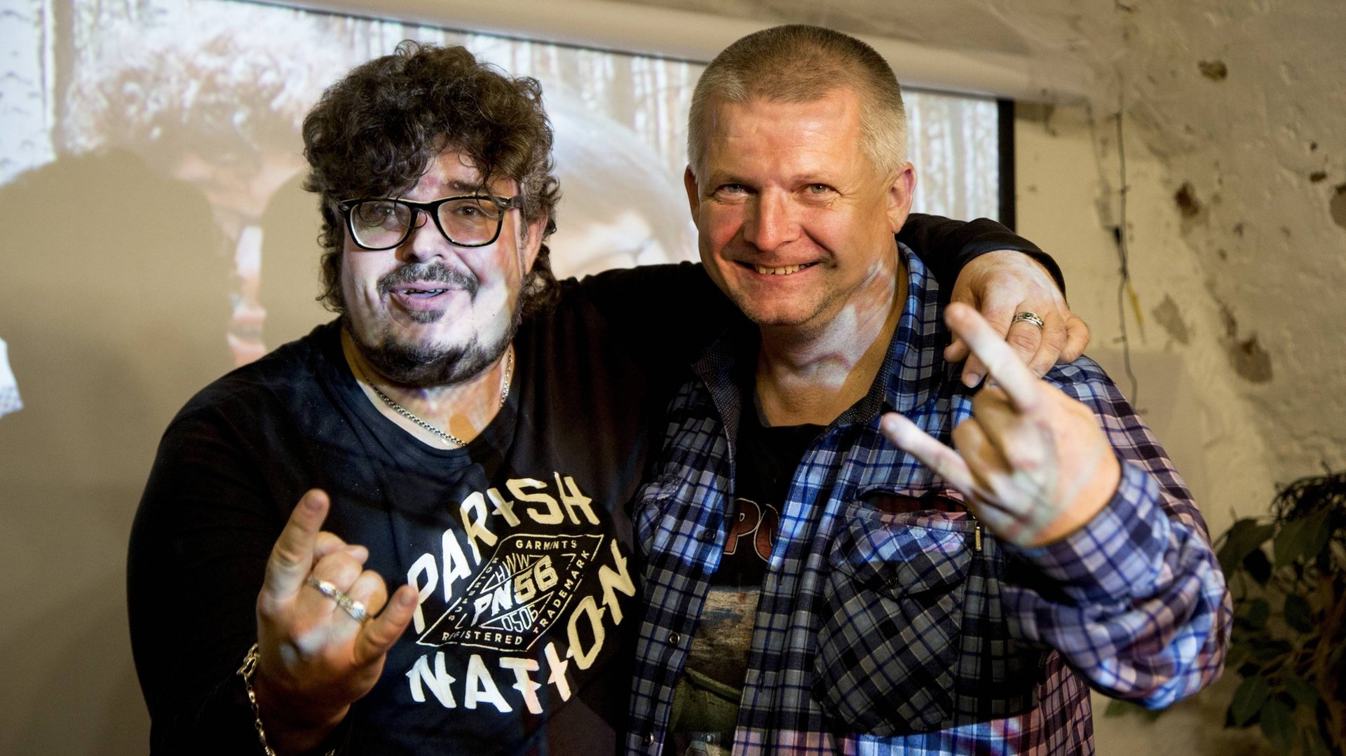 Гарри Ананасов - Погасите в аэропорту свет (акустика)