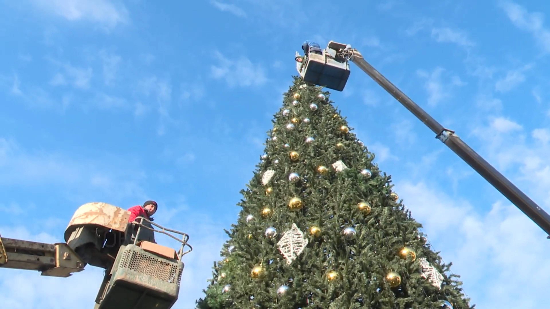 Реутов украшают к Новому году 28.11.2024 смотреть онлайн