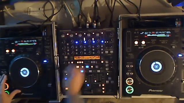 minimal techno- смотреть онлайн