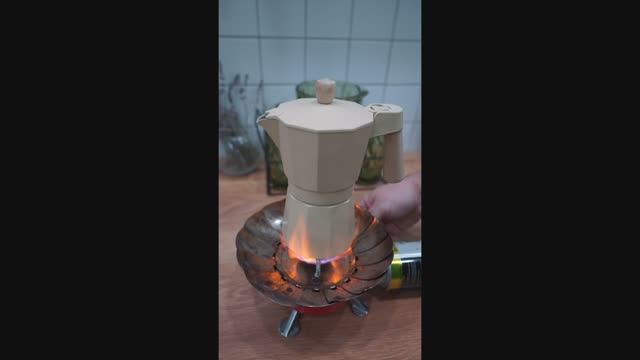 Гейзерная кофеварка - как это работает? смотреть онлайн